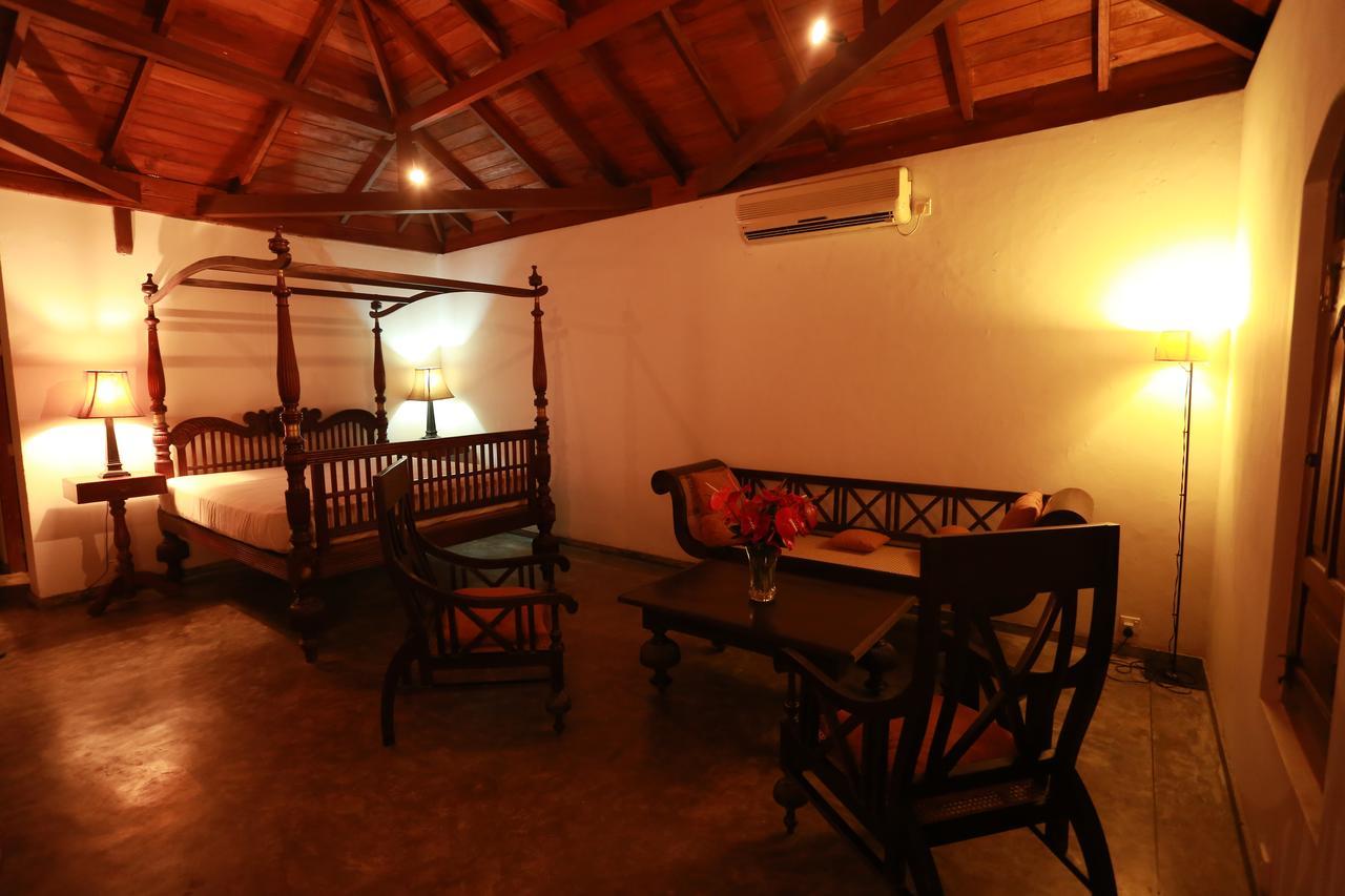 Villa Kusum Hikkaduwa Ngoại thất bức ảnh