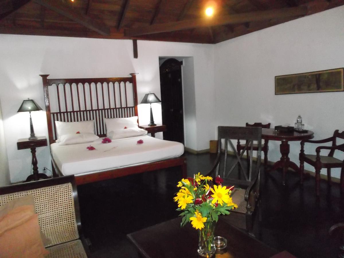 Villa Kusum Hikkaduwa Ngoại thất bức ảnh